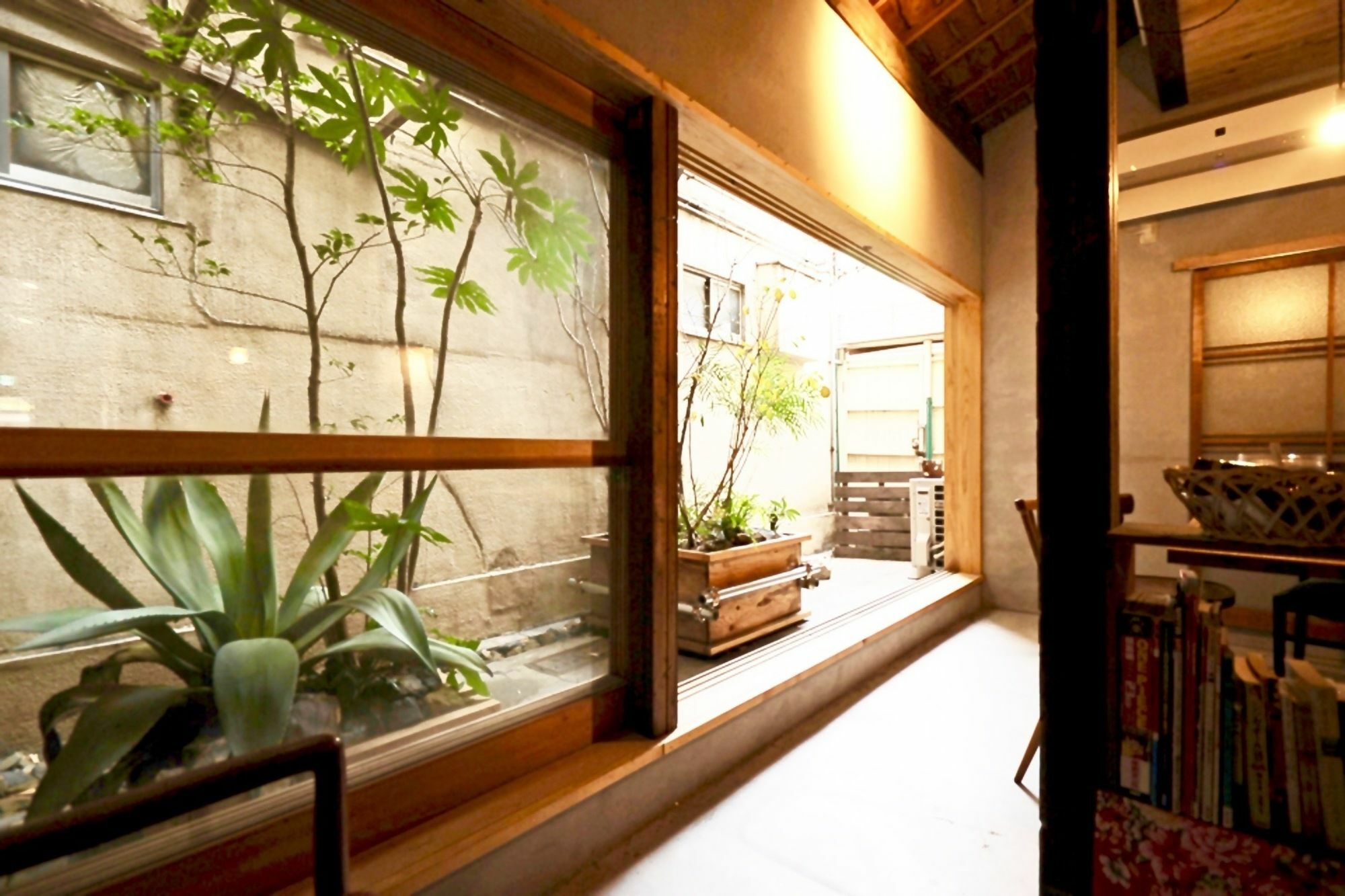 Osaka Hostel Kai Екстер'єр фото