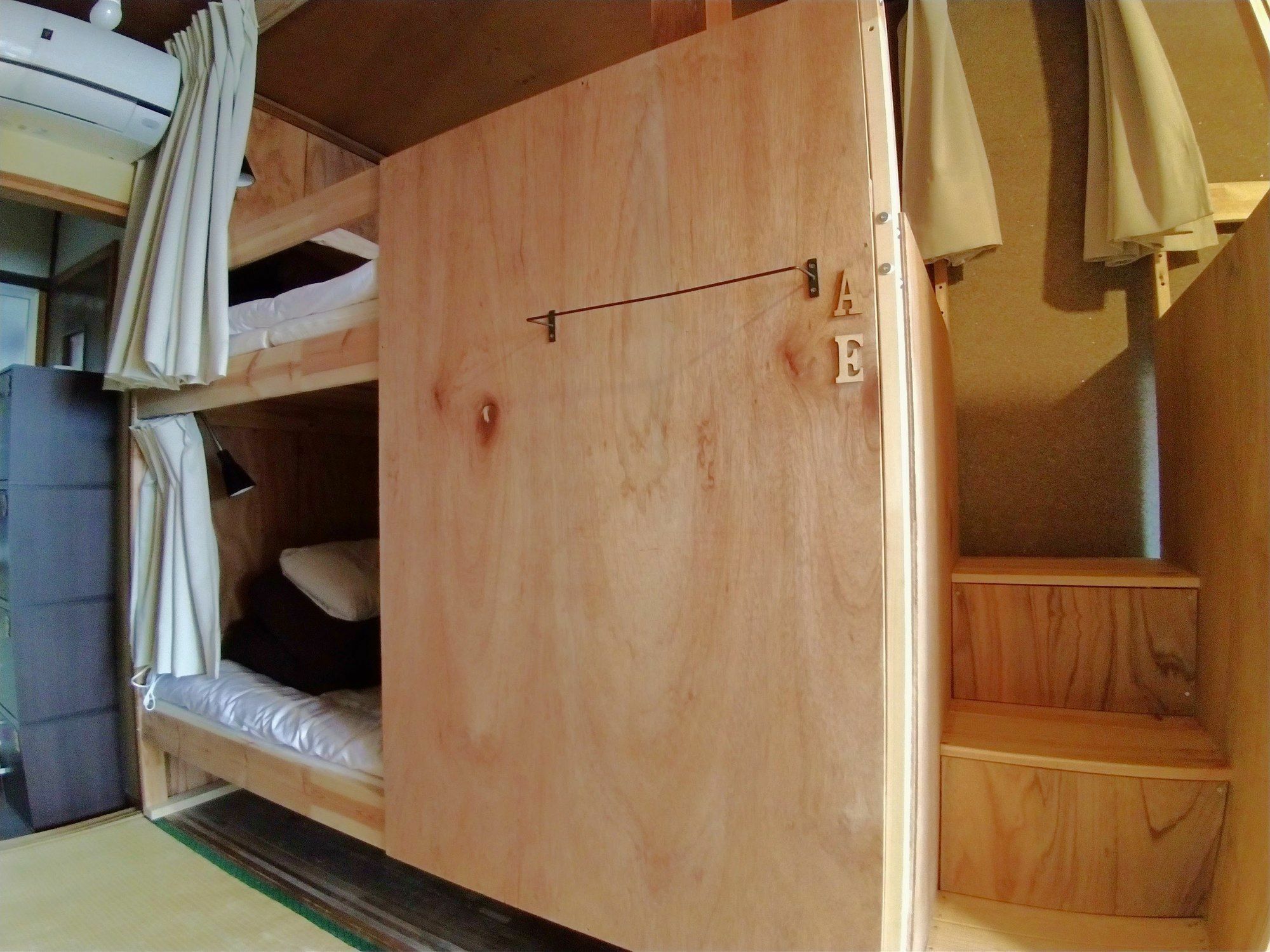 Osaka Hostel Kai Екстер'єр фото