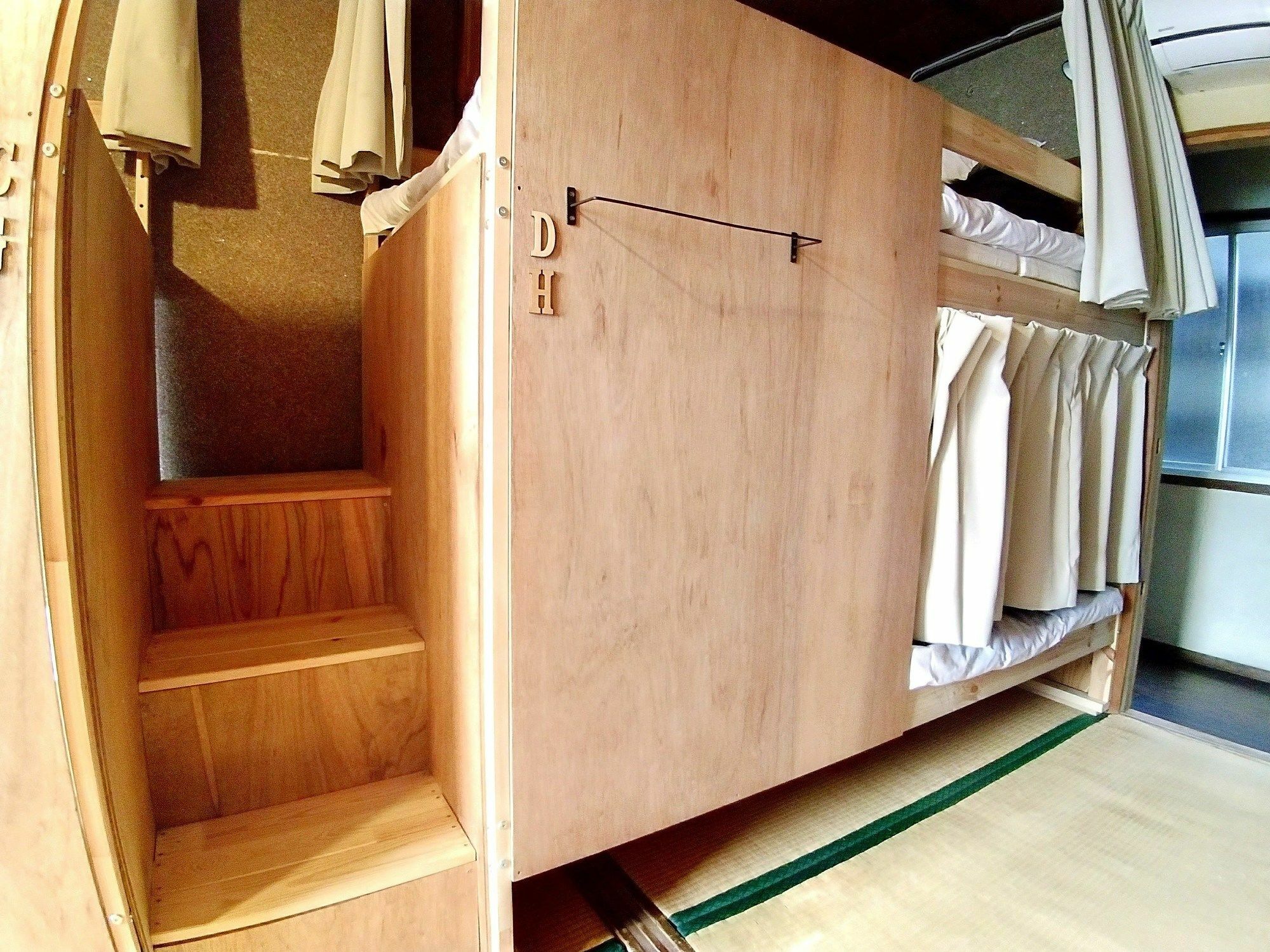 Osaka Hostel Kai Екстер'єр фото